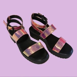 NIB Mix No. 6 Petrova Chunky Metallic Iridescent Sandals Sz. 8.5